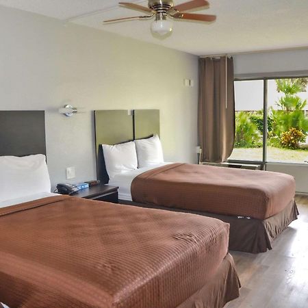 Rodeway Inn Sun City Center Eksteriør bilde