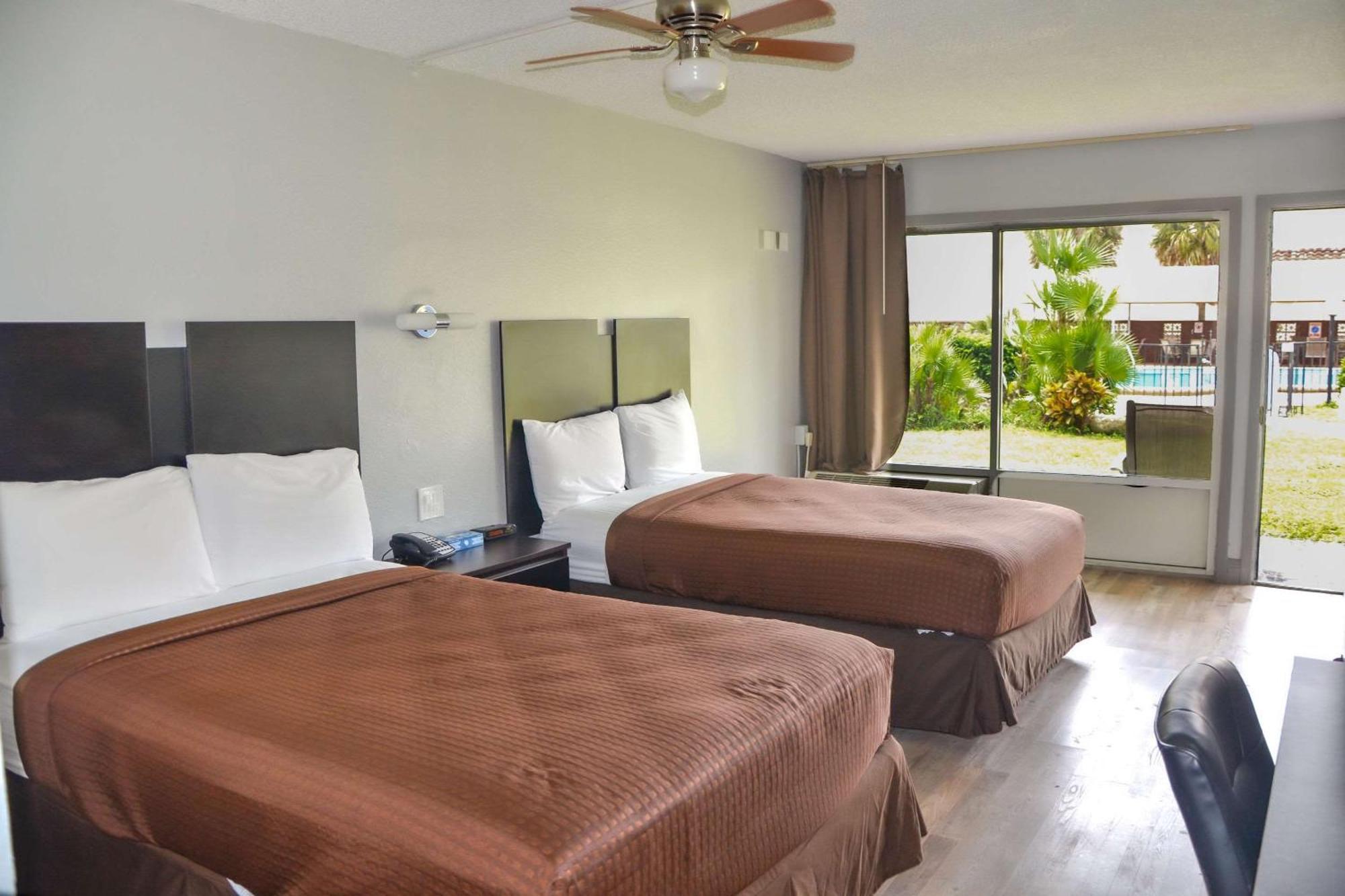 Rodeway Inn Sun City Center Eksteriør bilde