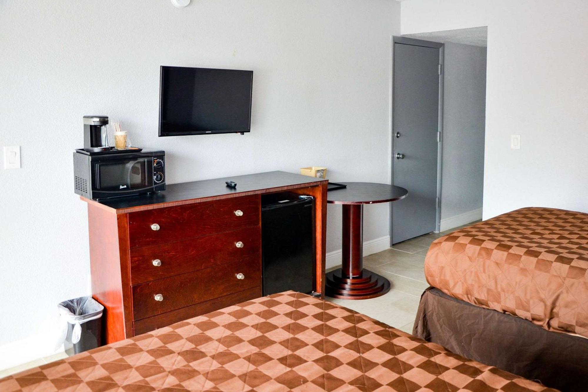 Rodeway Inn Sun City Center Eksteriør bilde