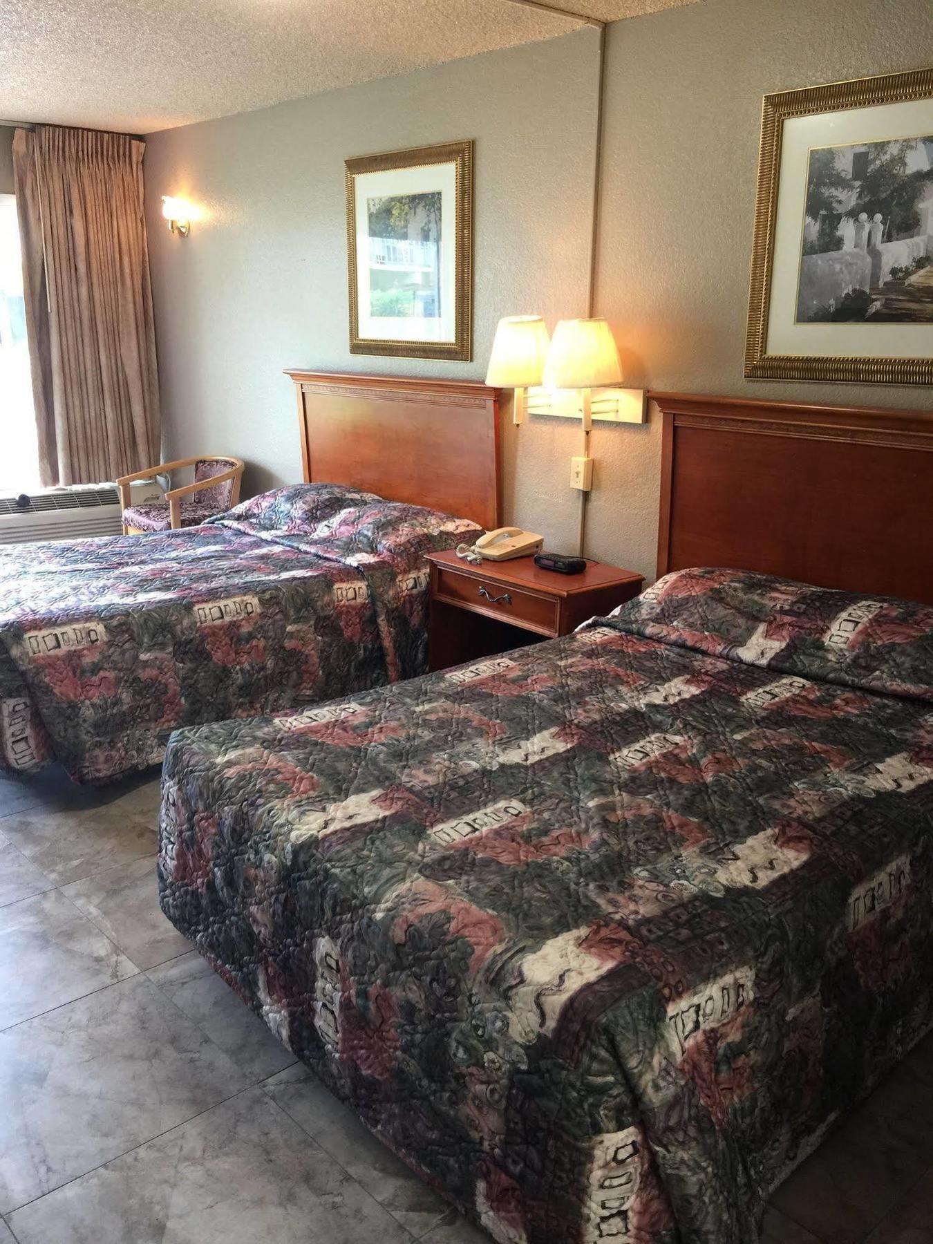 Rodeway Inn Sun City Center Eksteriør bilde
